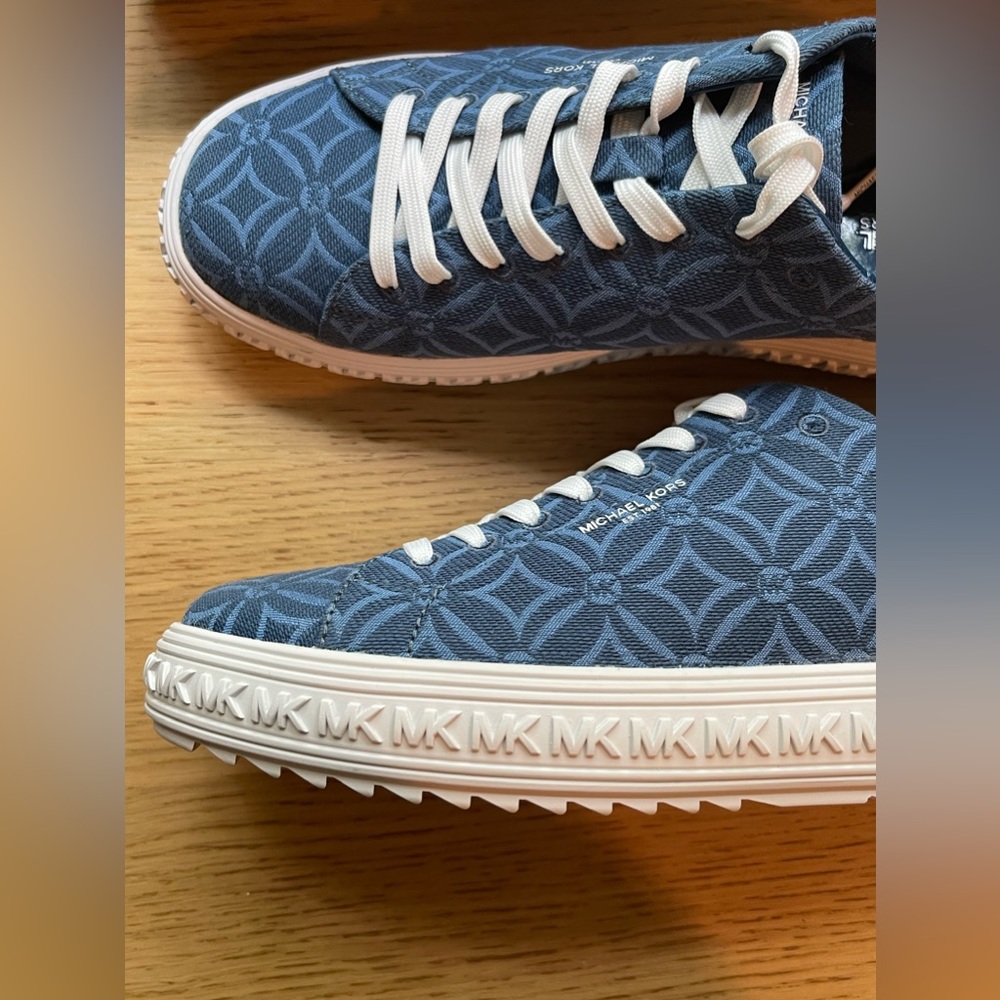 Michael Kors Blue Sneakers for women in a BOX size 8